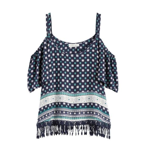 RD Style Cold Shoulder Crochet Fringe Top - Picture 1 of 6